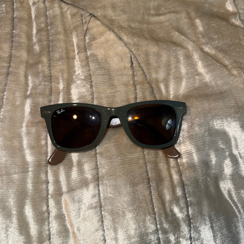 Ray-Ban Dark Gray Sunglasses